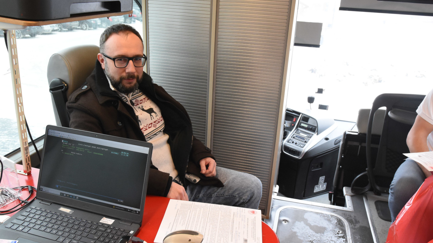 Przed bruskim urzędem stanął krwiobus. Była to pierwsza w tym roku akcja poboru krwi w gminie Brusy
