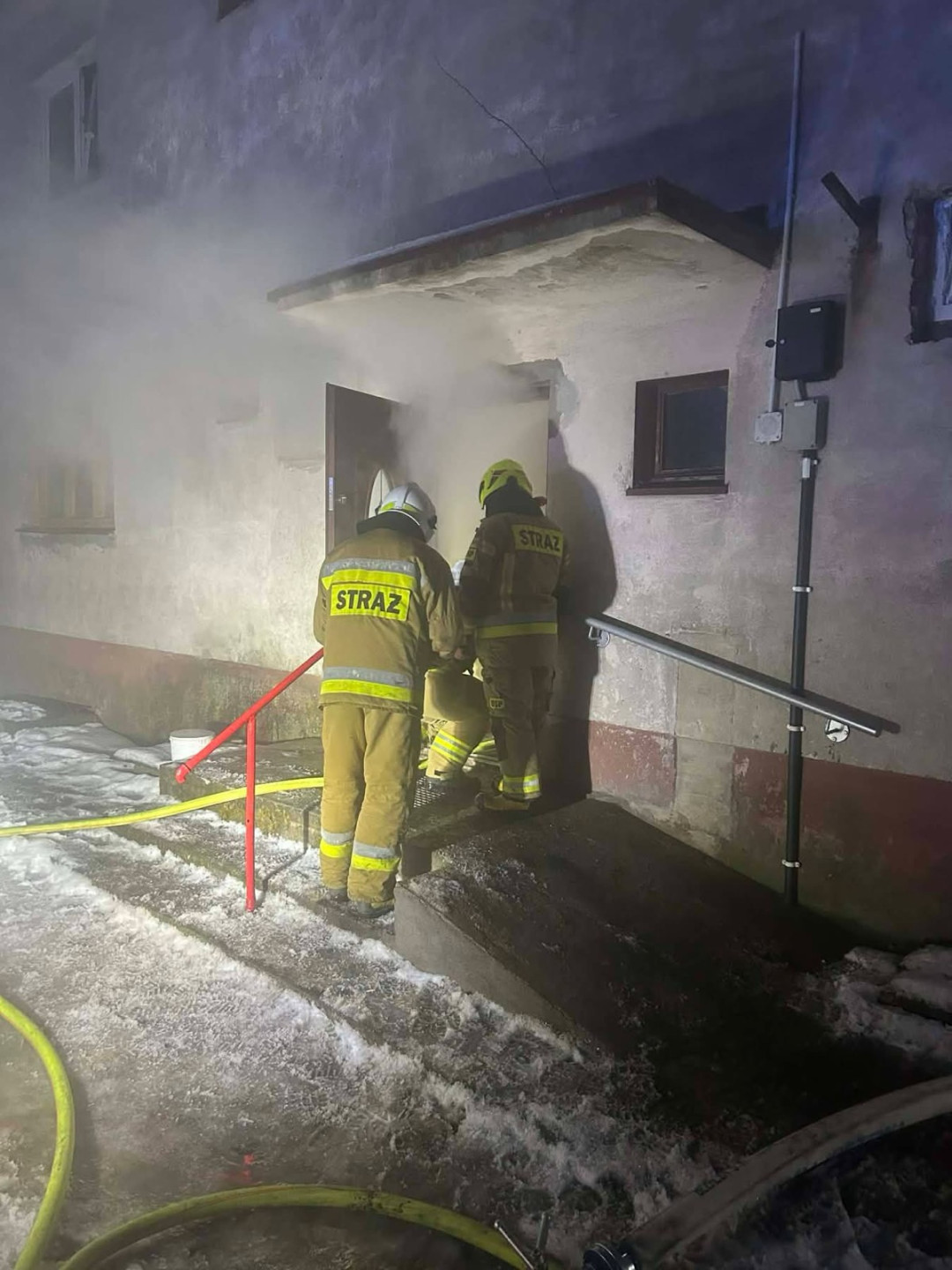 Tragiczny pożar w budynku wielorodzinnym, w miejscowości G&oacute;ra, w gminie Stara Kiszewa. Nie żyje mężczyzna (AKTUALIZACJA)