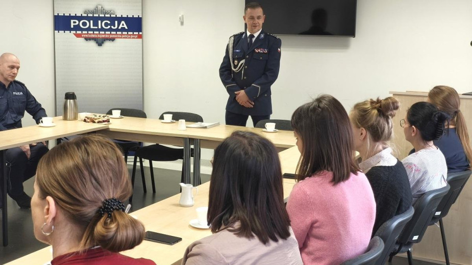 Dzień Służby Cywilnej w KPP Tuchola. Komendant podziękował za pracę podwładnych bez munduru FOTO