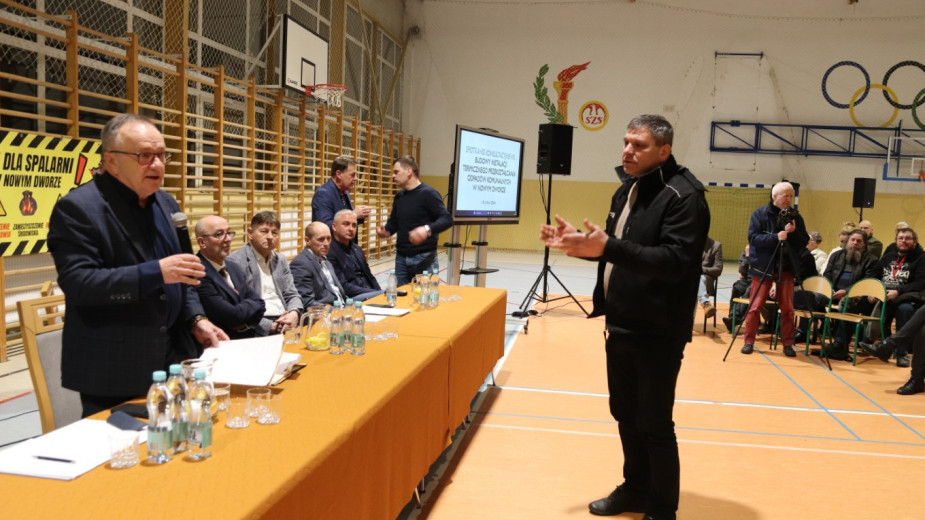 W Ogorzelinach odbyły się konsultacje społeczne w sprawie budowy spalarni przy ZZO w Nowym Dworze FOTO