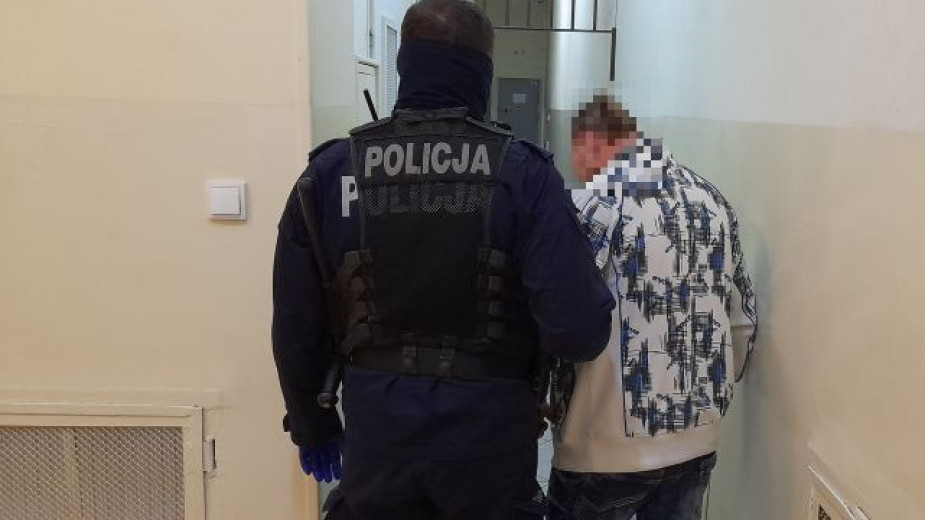 Mieszkaniec Chojnic wpadł na kradzieży. Dodatkowo miał przy sobie narkotyki i był poszukiwany
