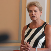   | Tytuł w cieniu kł&oacute;tni radnych o procedury. Elżbieta J&oacute;zefowska "Zasłużoną dla Miasta Człuchowa" (REPORTAŻ)