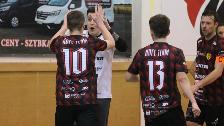 Przegrywali 02, a wygrali 63. Czerwone Diabły górą w futsalowych derbach Pomorza z AZS-em Uniwersytet Gdański. Mogło być 10-12 dla Red Devils