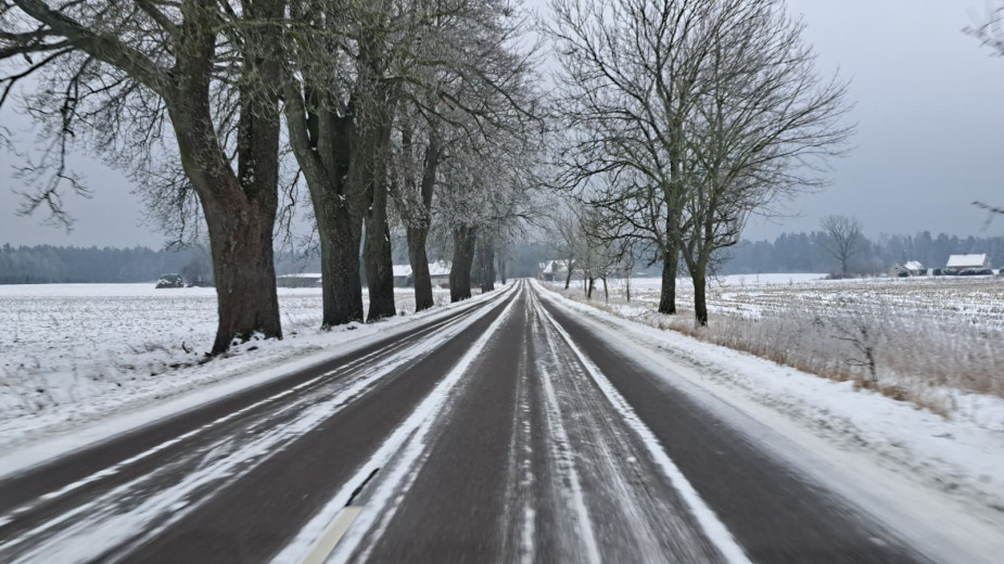 Starosta człuchowski ocenia zimowe utrzymanie dróg należących do powiatu. Radzimy sobie