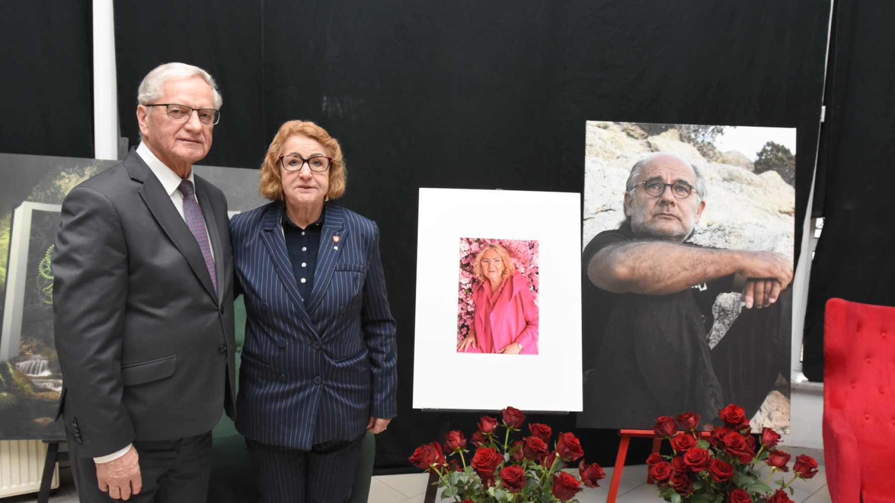 Honorowe tytuły, nowe logo i podr&oacute;ż ekspresem przez ostatnie trzy dekady. Sabat Szefowych świętuje 30-lecie działalności (FOTO)