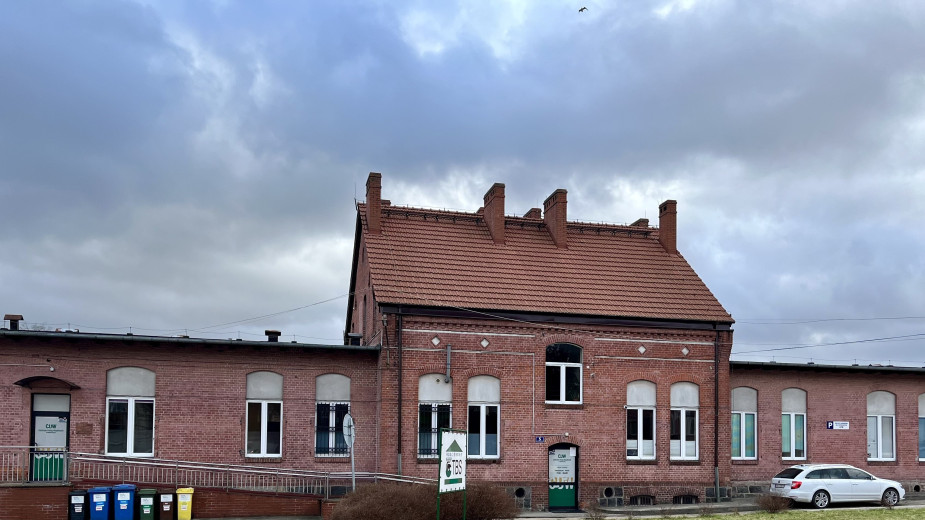 Nowe miejsce spotkań dla młodzieży z powiatu kościerskiego. Powiat kościerski remontuje budynek tzw. cegielni przy ul. Świętojańskiej