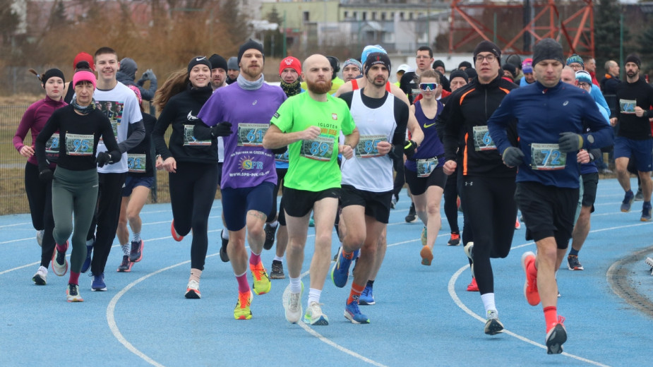 Sezon biegowy w Człuchowie otwarty Biegiem Wyzwolenia. Drugą edycję wygrali Wojciech Pobłocki i Jolanta Żal. Bardzo przyjemna trasa FOTO