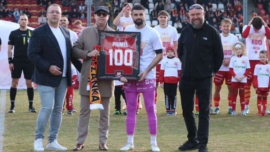 Pierwszy w tym roku mecz na własnym stadionie. Chojniczanka podejmuje Sandecję Nowy Sącz, a Damian Primel gra 100. mecz w Chojnie