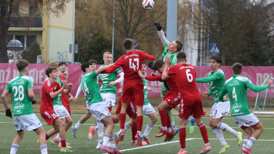 Kolejna wygrana rezerw Chojniczanki. Piast Człuchów uległ liderowi, a Bytovia przegrała z rywalem w walce o utrzymanie FOTO