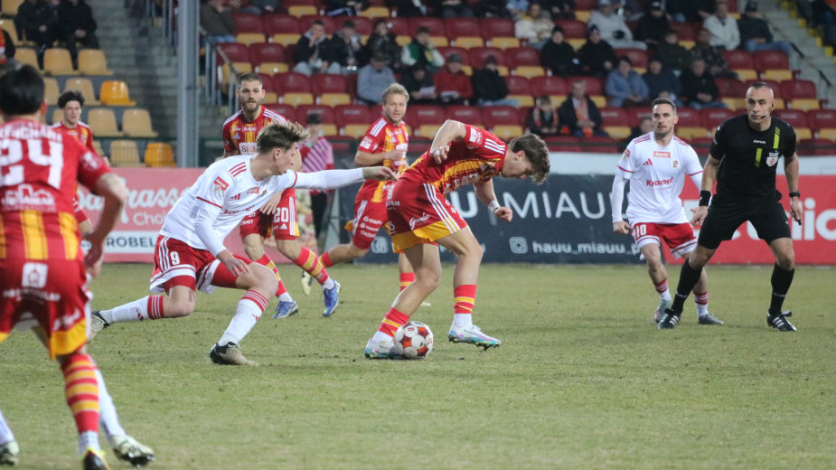 Czy Chojniczanka - zgodnie z życzeniem trenera - wygrzebie się z szarzyzny i przeciętności ligi? MKS podejmuje ŁKS II Łódź RELACJA