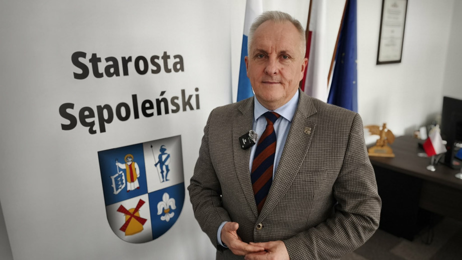 Władze powiatu sępoleńskiego chcą dokończyć budowę boiska wielofunkcyjnego przy Liceum Ogólnokształcącym w Sępólnie Krajeńskim 