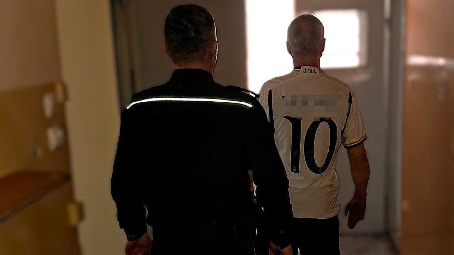 Ukradł paliwo na stacji, a na aucie miał podrobione tablice. Złodziej wpadł w ręce policjantów z Liniewa