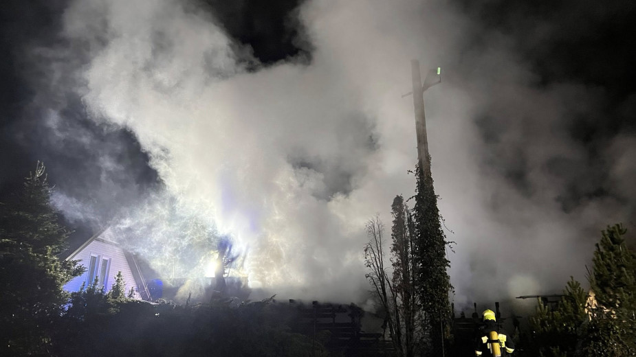 Pożar budynku gospodarczego w Łubianie k. Kościerzyny. Straty szacuje się na 100 tys. zł