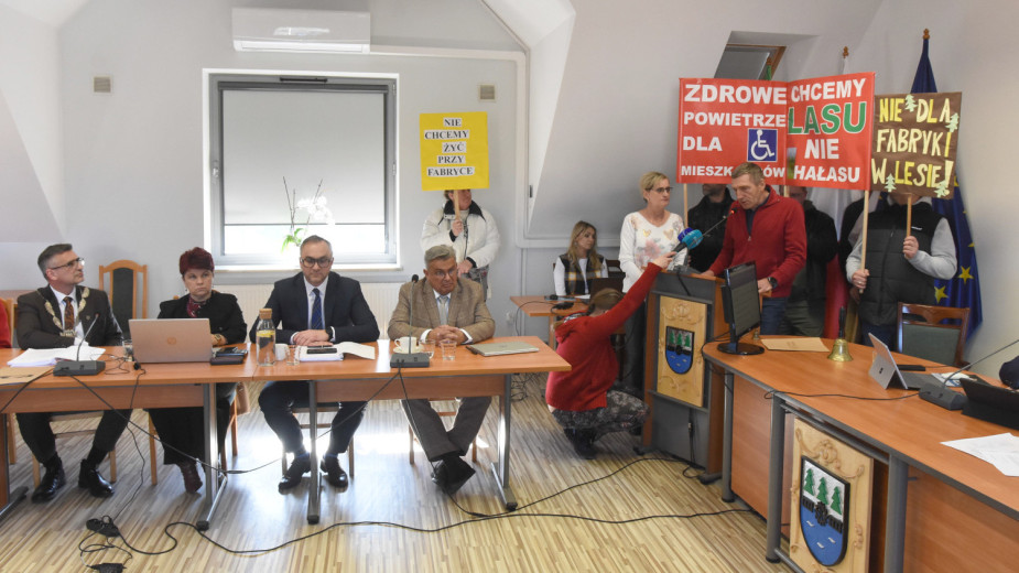 Jest ponowna odmowna decyzja w sprawie rozbudowy tartaku w Rytlu. Burmistrz ją uszanuje, ale tematu nie zamyka
