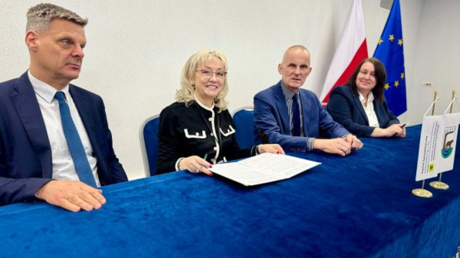 Samorządy powiatu kościerskiego wspierają szpital w Kościerzynie. Przekazują środki na kontynuację modernizacji