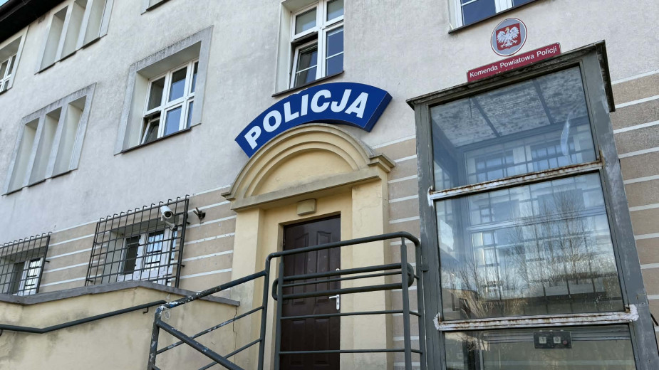 Dwie mieszkanki powiatu kościerskiego padły ofiarą oszustów podających się za pracowników banku. Kobiety straciły w sumie ponad 94 tys. zł