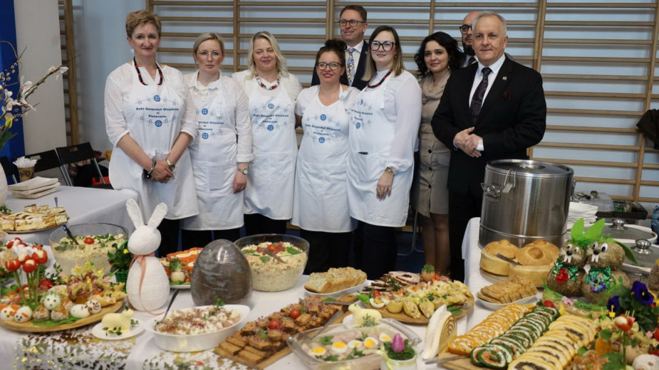 Baby wielkanocne, mazurki, serniki. W Więcborku odbyła się powiatowa wystawa stołów wielkanocnych
