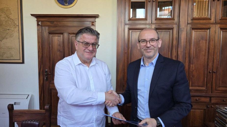 Umowa ze szpitalem podpisana. Powiat chojnicki udzieli dofinansowania na przebudowę lądowiska dla śmigłowców