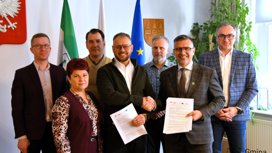 Gmina Czersk wreszcie podpisała umowę na budowę przedszkola w Rytlu. Termin inwestycji ma uratować technologia modułowa