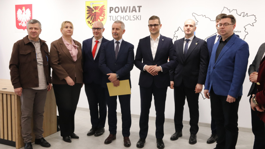 Wojewoda kujawsko-pomorski z  wizytą w Tucholi. Przyjechał porozmawiać o bezpieczeństwie