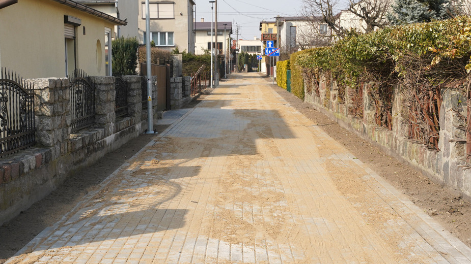 Zakończyła się budowa kilku ulic na osiedlu domów jednorodzinnych w Sępólnie Krajeńskim. Inwestycja kosztowała 1 milion 800 tysięcy złotych