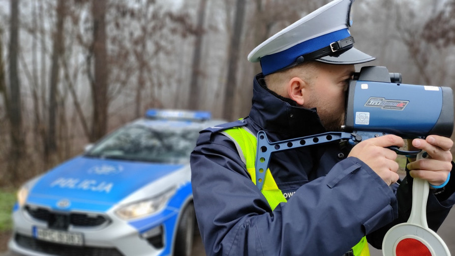 21-latek pędził przez Żalno z prędkością aż 116 km/godz. Dostał słony mandat i punkty karne