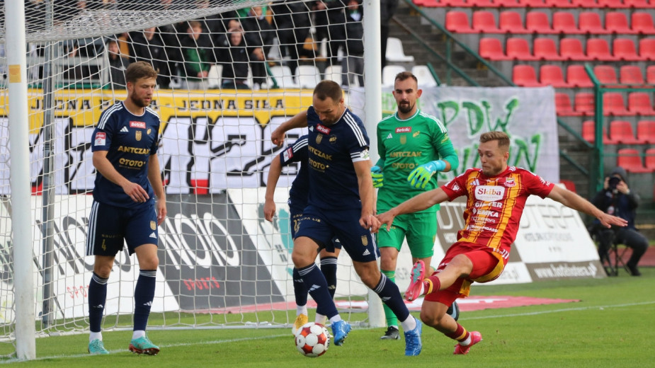 Chojniczanka zagra przeciwko drużynie swojego byłego trenera Damiana Nowaka. Wyjazdowy mecz z KKS Kalisz