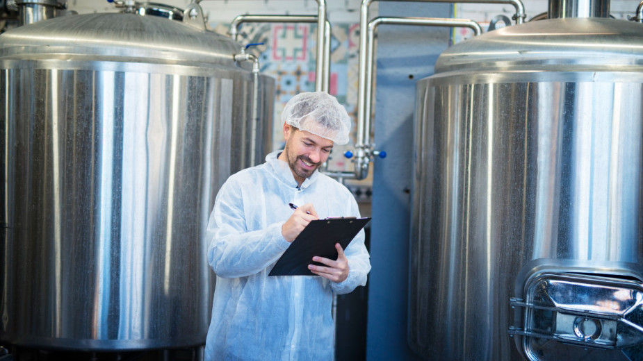 Co decyduje o skuteczności czyszczenia i ochrony powierzchni przemysłowych?