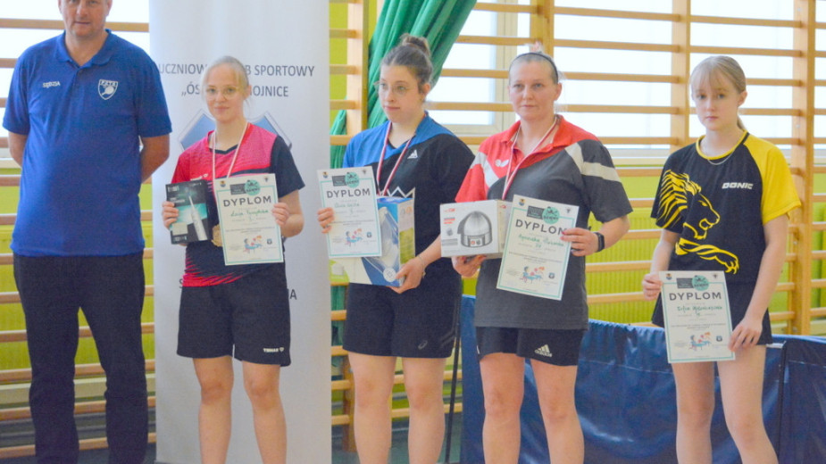 Grają w tenisa stołowego od 25 lat. Turniej Bawmy się razem w Chojnicach zgromadził 52 zawodników FOTO