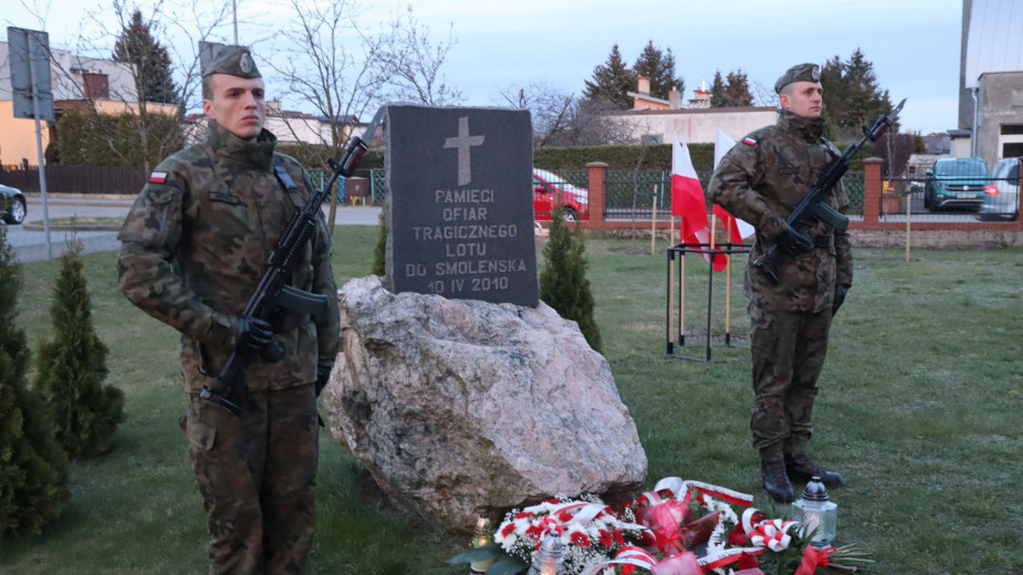 W piątek 10.04 w Chojnicach obchody 16 rocznicy Katastrofy Smoleńskiej. Będzie msza i wojskowy apel