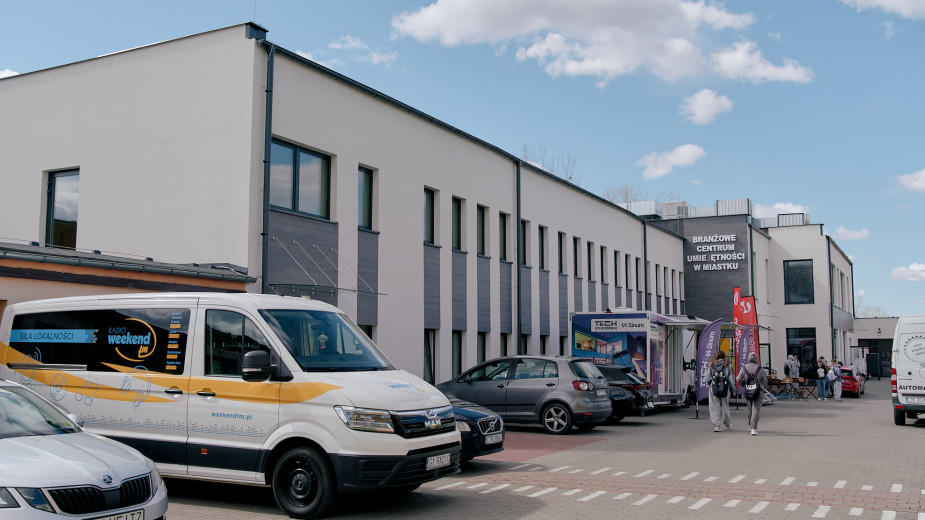 Dni z nowoczesną energetyką. Studio Weekend FM na konferencji w Branżowym Centrum Umiejętności w Miastku ROZMOWA