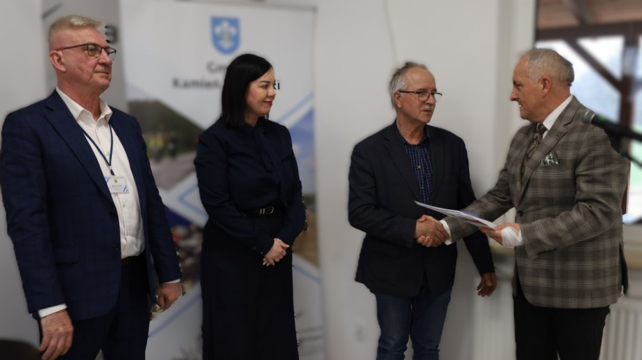 W każdej chwili może rozpocząć się budowa ścieżki pieszo - rowerowej z Jerzmionek w gminie Kamień Krajeński do Zamartego