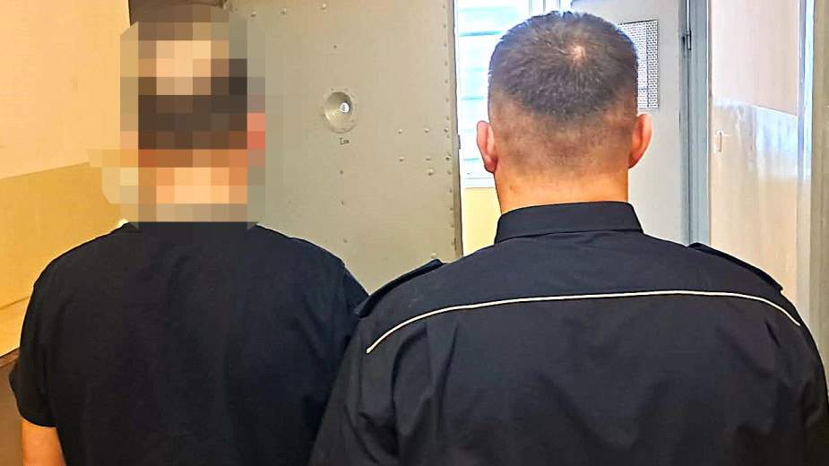 Jego auto nie było dopuszczone do ruchu, więc zamontował inne tablice rejestracyjne. 31-latkowi z powiatu kościerskiego grozi do 5 lat więzienia