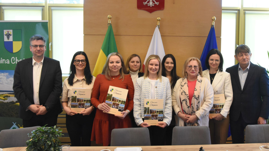 Karta Seniora Gminy Chojnice już działa. W ramach programu na razie można skorzystać z kilkunastu ofert