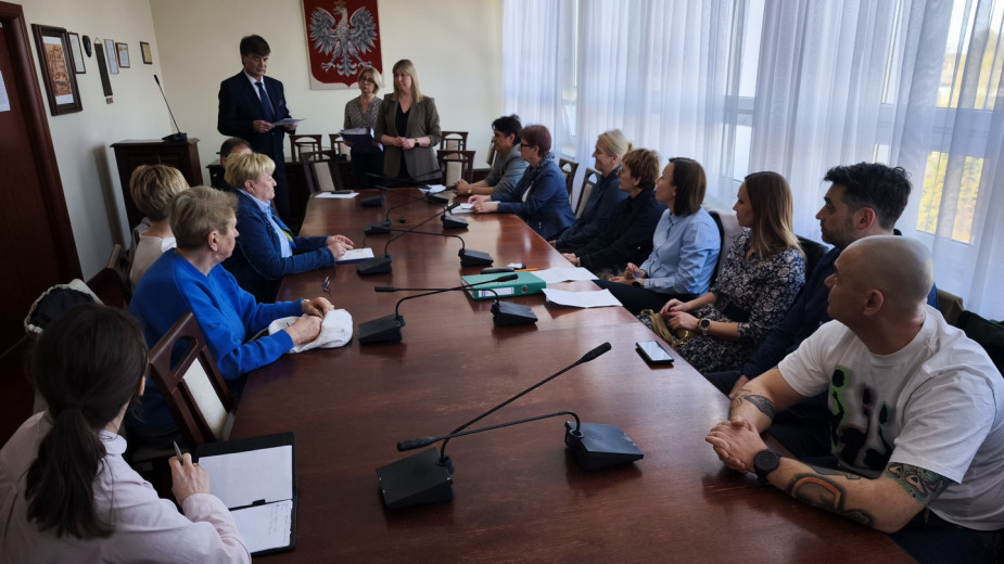 Mieszkańcy osiedla Kopernika w Tucholi skarżą się na uciążliwości związane z firmą zajmującą się przetwórstwem cebuli