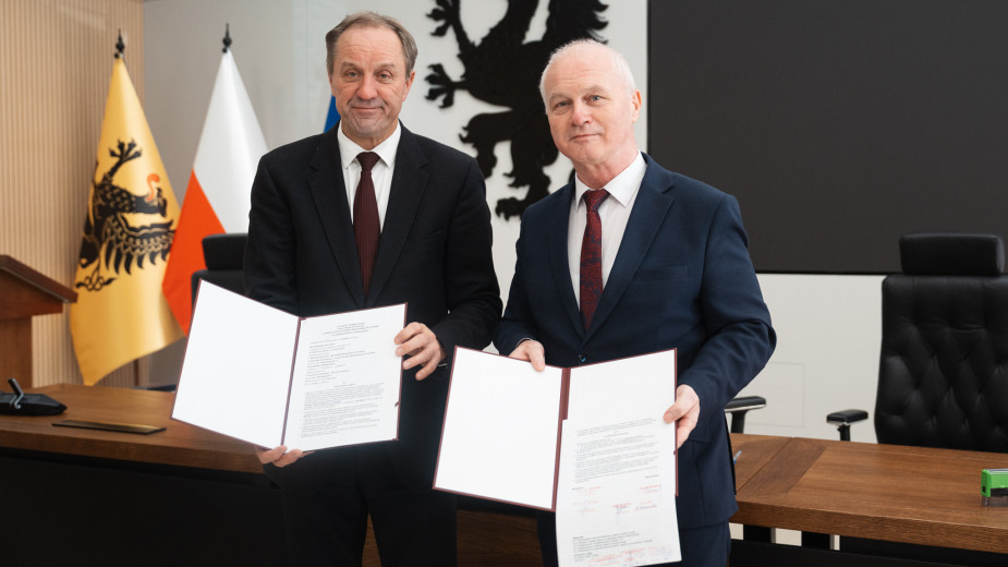 Umowa na dofinansowanie zadania podpisana. W najbliższym czasie ruszy budowa kortów tenisowych w Bytowie