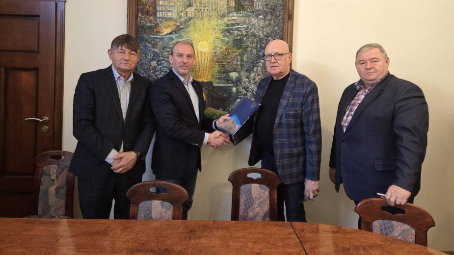 Droga łącząca berlinkę z Nowa Cerkwią w gminie Chojnice doczeka się modernizacji. Powstanie także ścieżka rowerowa