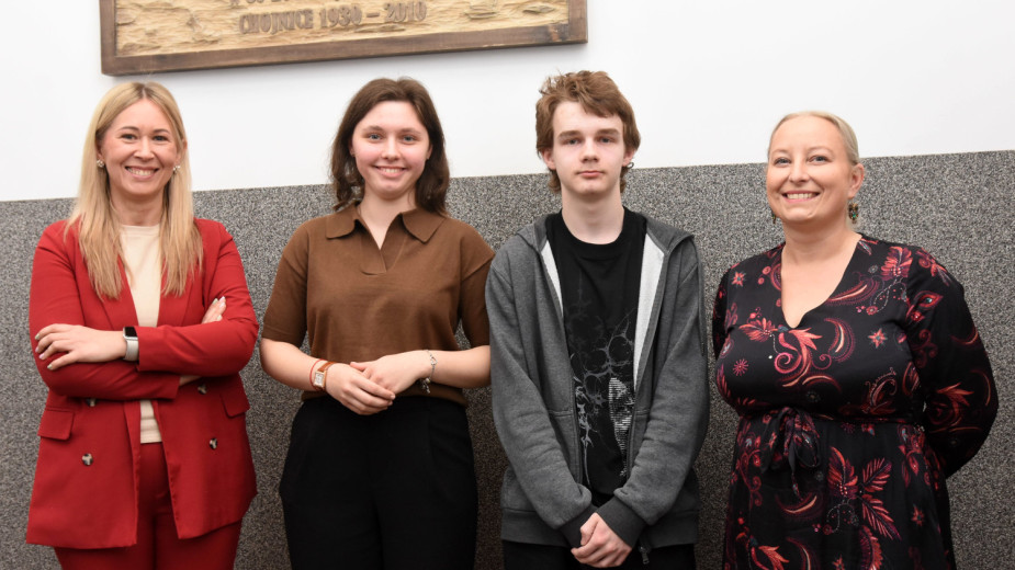 Uczniowie Technikum nr 3 w Chojnicach wygrali ogólnopolski konkurs. Indeksy na filologię angielską mają już w kieszeni