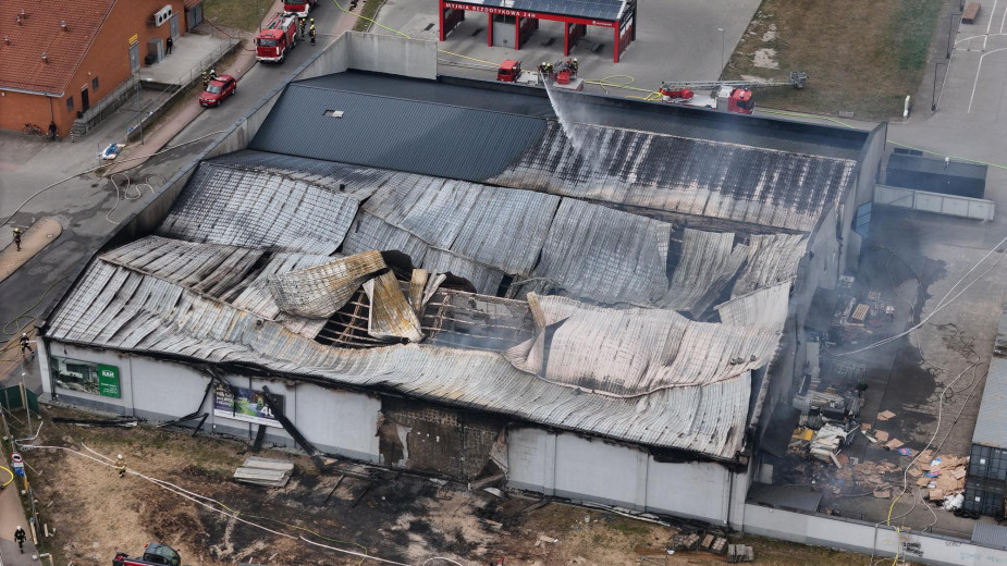 Policjanci rozpoczynają wyjaśnianie przyczyn pożaru w Czersku. Wstępne ustalenia mówią o zaprószeniu ognia WIDEO