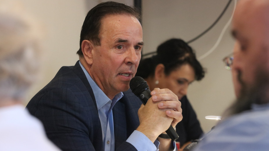 Komentarze po referendum w Przechlewie. Inicjatorzy mówią o sygnale od mieszkańców dla wójta, a Andrzej Żmuda Trzebiatowski o mądrości ludzi