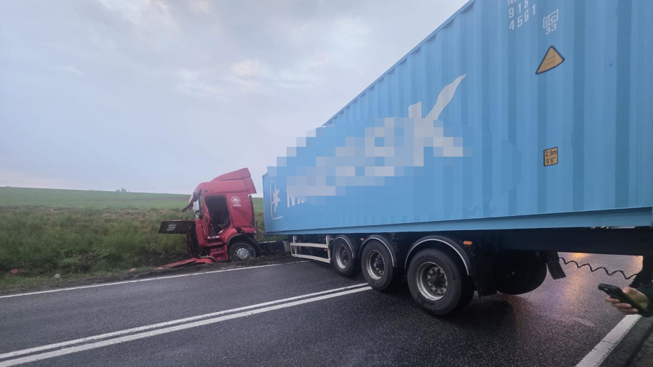 Zdarzenia drogowe na DK 22 w Chrząstowie w gminie Człuchów. Berlinka była zablokowana AKTUALIZACJA