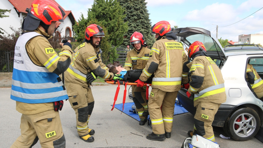 W powiecie człuchowskim zakończyły się trzydniowe ćwiczenia Jantar 2026. Było skażanie wody, alarm bombowy i wypadek drogowy FOTO