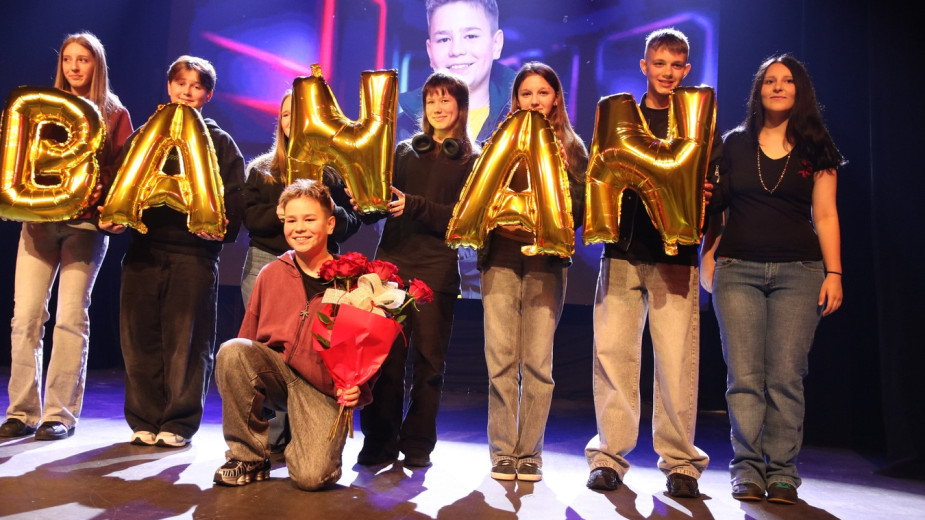 O niczym nie wiedziałem. Huczne powitanie Wiktora Sasa. Impreza-niespodzianka dla zwycięzcy The Voice Kids w człuchowskim MDK-u FOTO, REPORTAŻ