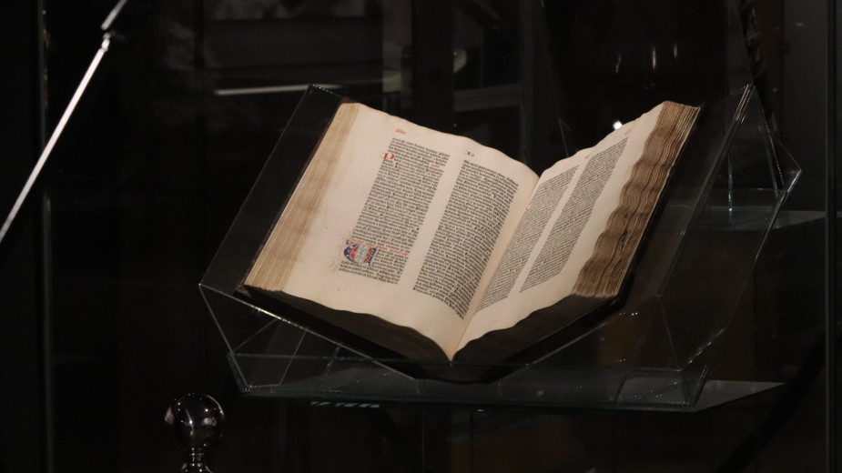 Nowa wystawa stała w pelplińskim Muzeum Biblii Gutenberga i Sztuki Sakralnej. Można tu też zobaczyć oryginał pelplińskiej Biblii Gutenberga FOTO