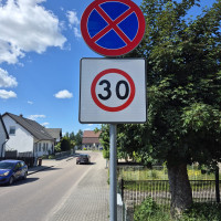 | Motoweekend, odcinek 14. Także kierowcy z długim stażem muszą aktualizować swoją wiedzę o przepisach, czyli "Policyjna profilaktyka 40+"