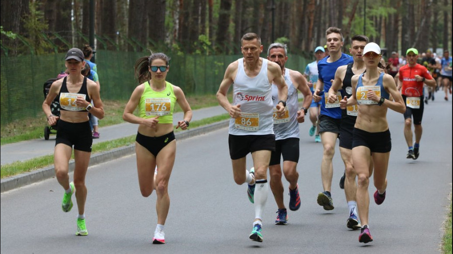 Startuje biegowe Grand Prix Borów Tucholskich. Na początek Okonińska Pętla. Bieg dookoła Jeziora Okonińskiego już jutro 16.05