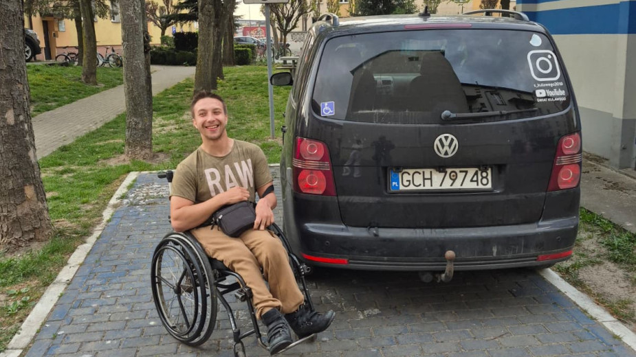 Motoweekend, odcinek 11. Niepełnosprawność nie była przeszkodą. Poznajcie Piotra i jego marzenia o prowadzeniu samochodu