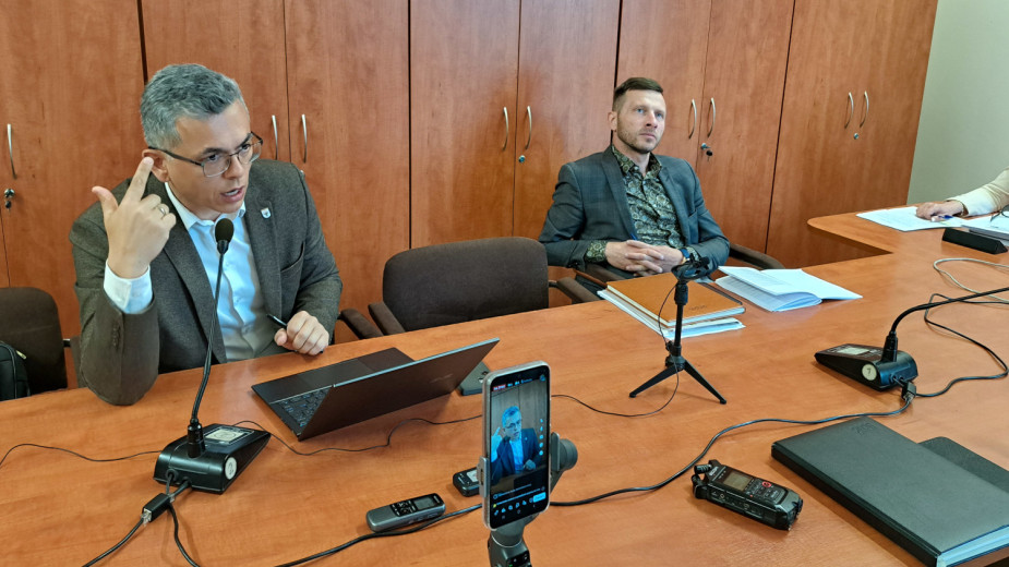 Mamy rekordowy deficyt, pensja burmistrza też będzie rekordowa. Komisja budżetu dyskutowała o podwyżce dla Arseniusza Finstera