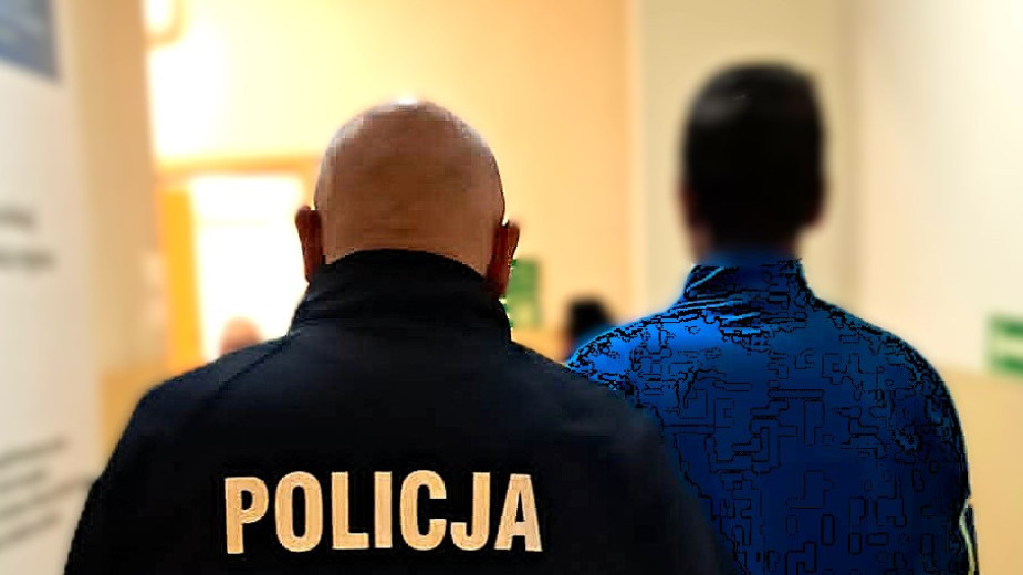 40-latek ukradł paliwo ze stacji benzynowej. Okazało się, że był pijany, prowadził mimo dwóch zakazów, a samochód był kradziony