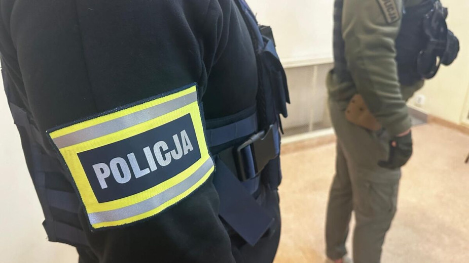 Poszukiwany listem gończym chojniczanin zatrzymany przez policję. Miał też przy sobie narkotyki
